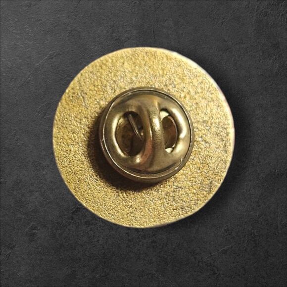 Vintage NRA We The People Lapel Pin Patriotic 2nd Amendment Rights Collectible - Picture 3 of 4